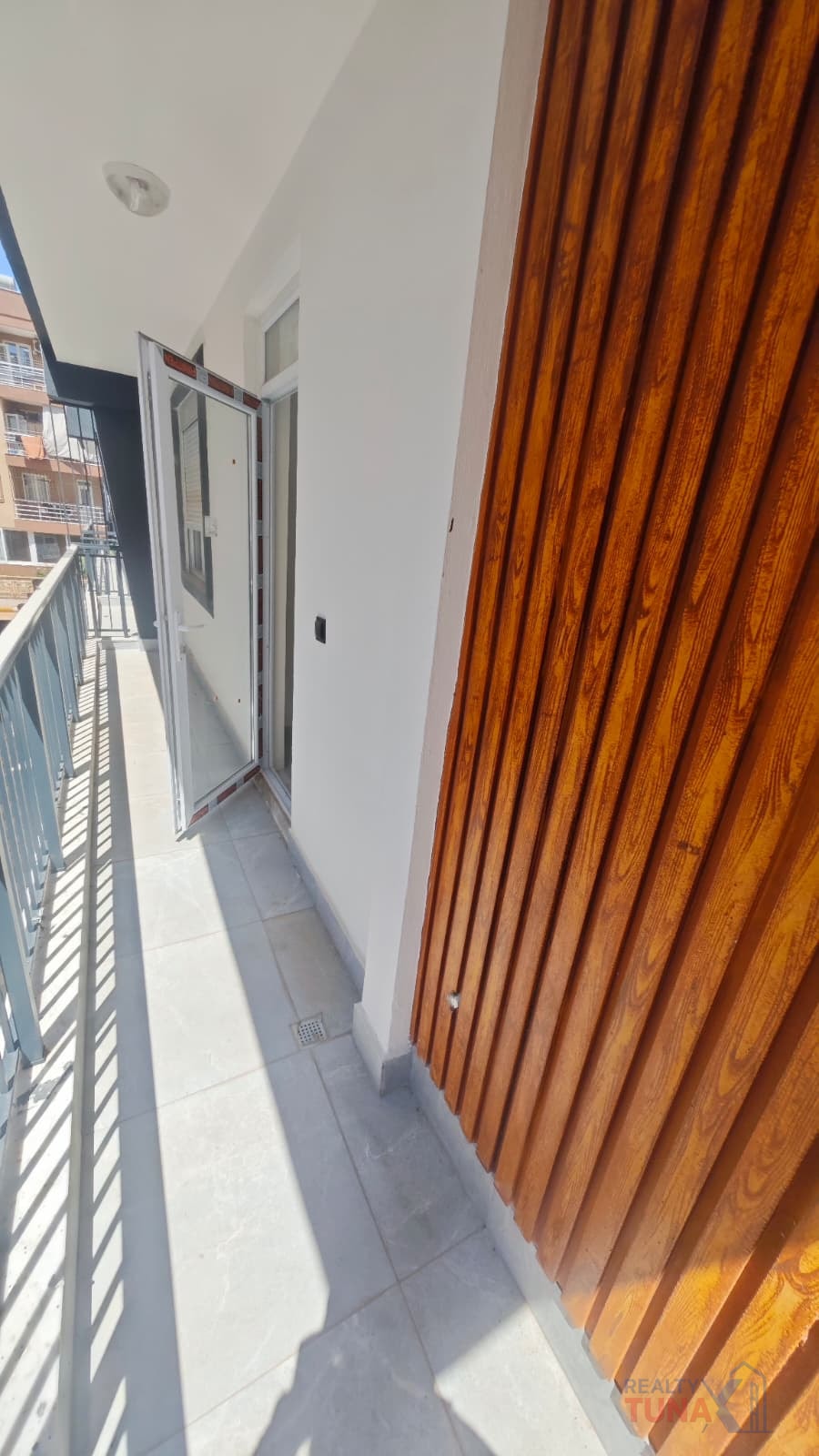 🚨 Antalya Kepez Kuzeyyaka’da Yok Böyle 2+1! 🚨 Yazma 🏡 Antalya Kepez Kuzeyyaka Mahallesi’nde öyle bir fırsat geldi ki… Bu fiyata bu bölgede başka 2+1 bulmak neredeyse imkânsız! 👀✨ ✅ Ara kat avantaj